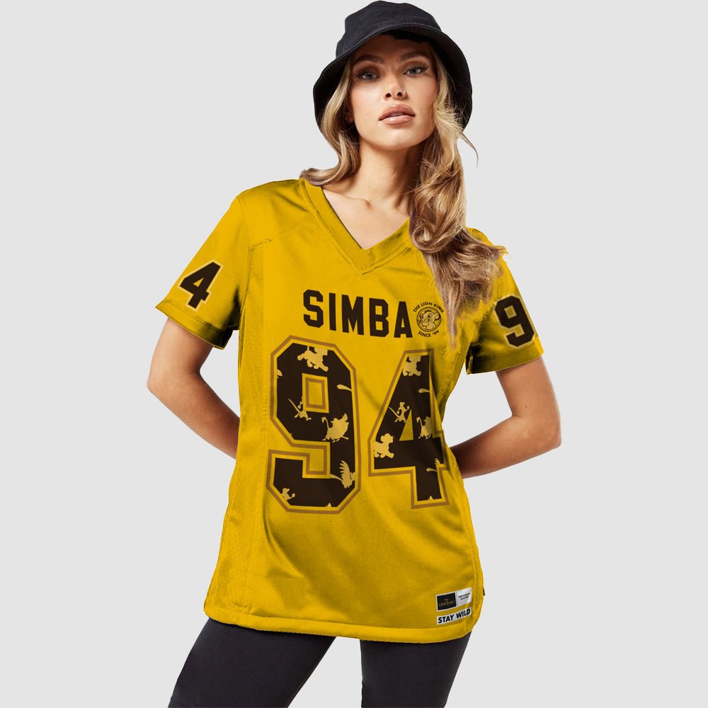 T-shirt Sport Femme Disney - No Worries ! Hakuna avec motif Simba 94, porté par une femme, coupe ample et style sportif, idéal pour le fitness.